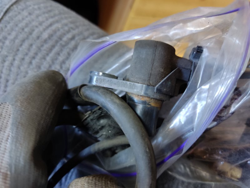 Датчик ABS передний правый TOYOTA AVALON 05-12