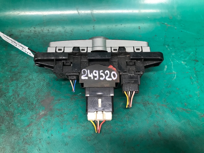 Кнопка аварийной сигнализации ACCENT RB 10- 2015 Хетчбек 1.6