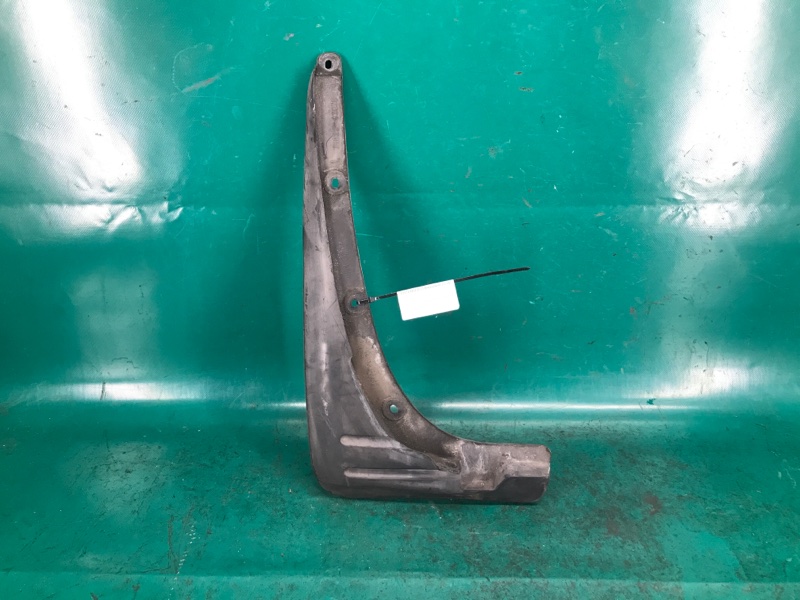 Брызговик передний левый TOYOTA RAV4 00-05 2000 Внедорожник 2.0 1AZ-FE 76622-42070 Б/У