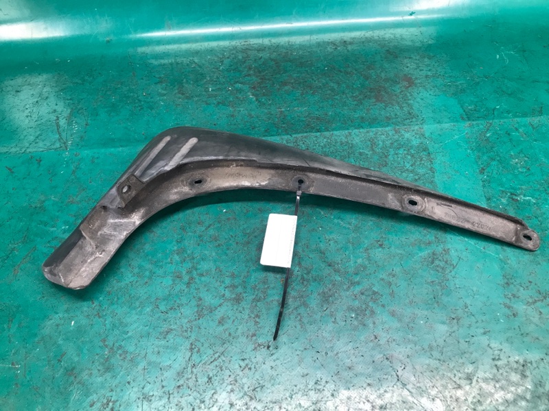 Брызговик передний левый RAV4 00-05 2000 Внедорожник 2.0 1AZ-FE