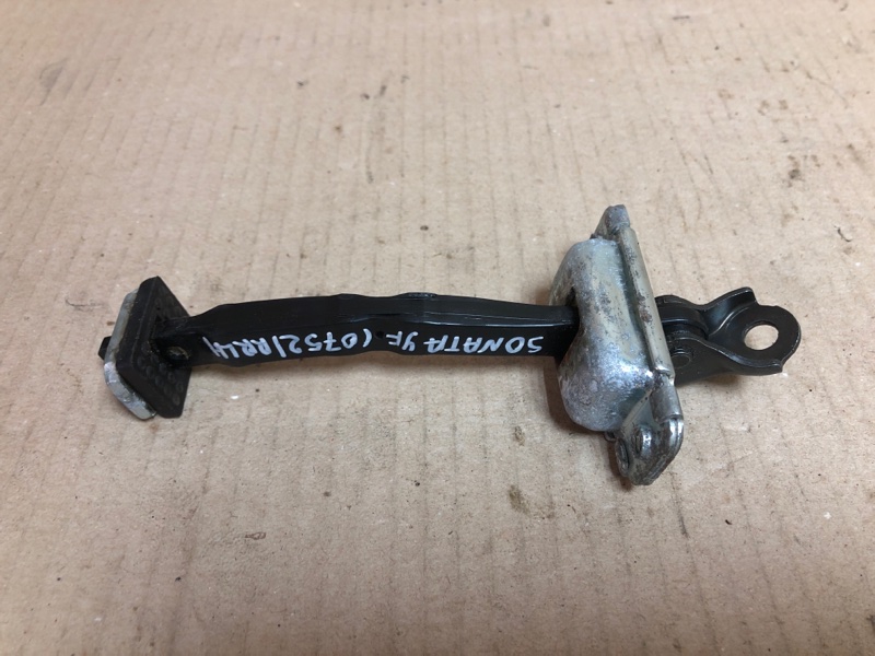 Ограничитель двери задний левый HYUNDAI SONATA YF 10-14 YF 2.4 G4KK