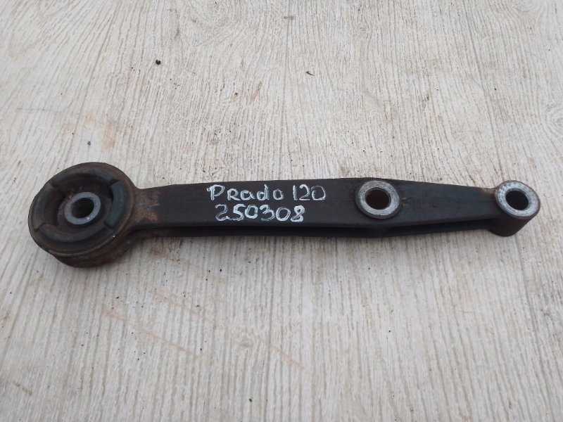 Кронштейн редуктора передний правый LAND CRUISER PRADO 120 02-09 4.0 1GR-FE