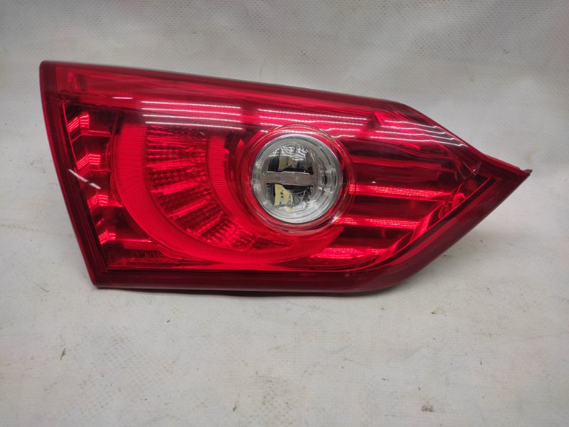 Фонарь внутренний задний левый INFINITI Q50 15-20 2017 Седан 3.0 VR30DDTT 26555-4HB1C Б/У