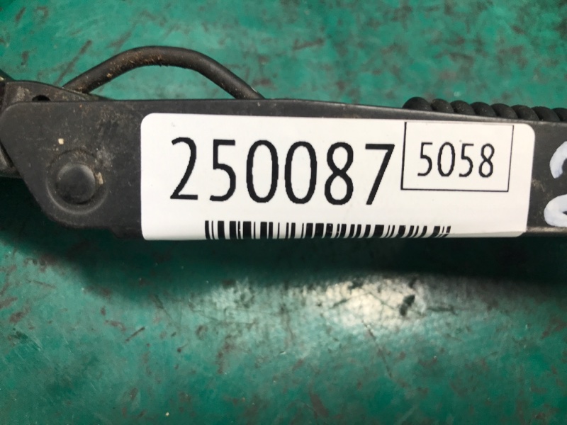 Поводок стеклоочистителя передний правый FORTE/CERATO TD 08-13 2012 Седан G4KD 2.0L