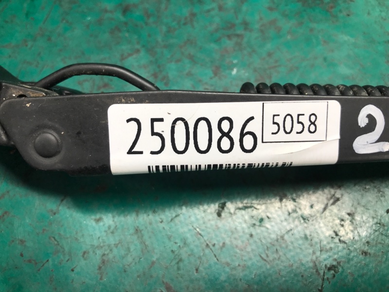 Поводок стеклоочистителя передний левый FORTE/CERATO TD 08-13 2012 Седан G4KD 2.0L