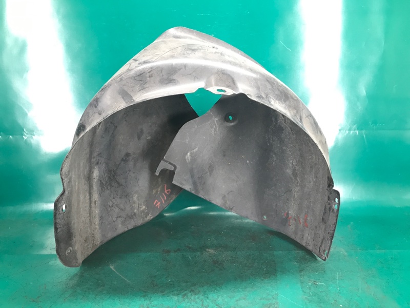 Подкрылок передний правый JETTA 05-10 2007 Седан 2.5