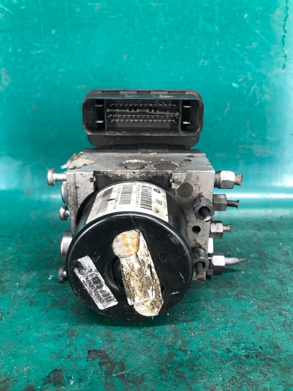 Блок ABS 300 04-10 2008 Седан 3.5 EGG