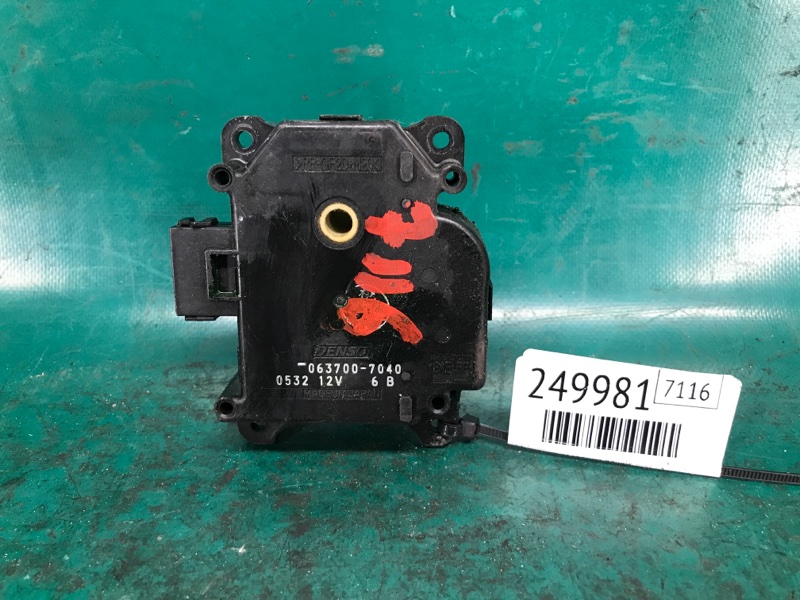 Моторчик заслонки печки MITSUBISHI PAJERO 99-06 063700-7040 Б/У