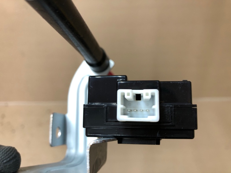 Блок электронный HYUNDAI SONATA YF 10-14 YF 2.4 G4KK