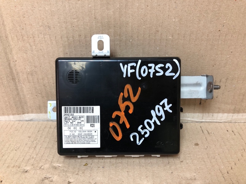 Блок комфорта HYUNDAI SONATA YF 10-14 2013 YF 2.4 G4KK 95400-4R212 Б/У