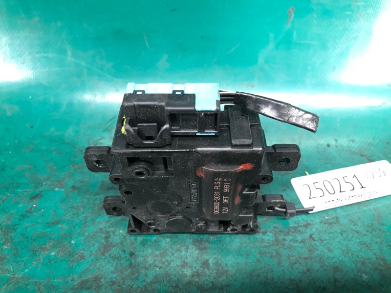 Моторчик заслонки печки PRIUS 16- 2016 Хэтчбек 1.8 2ZRFXE Моторчик заслонки печки PRIUS 16- 2016 Хэтчбек 1.8 2ZRFXE