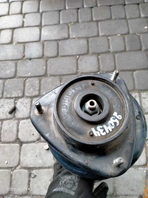 Амортизатор передний левый SUBARU FORESTER SG 02-07