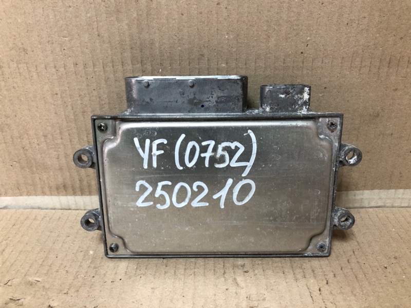 Блок электронный SONATA YF 10-14 2013 YF 2.4 G4KK Блок электронный SONATA YF 10-14 2013 YF 2.4 G4KK