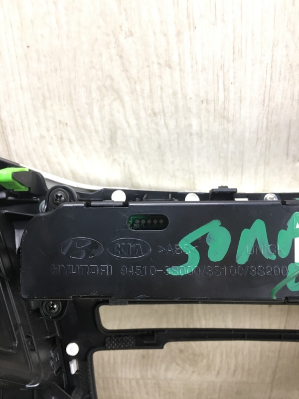 Накладка торпедо центр. SONATA YF 10-14 2013 YF 2.4 G4KJ Накладка торпедо центр. SONATA YF 10-14 2013 YF 2.4 G4KJ