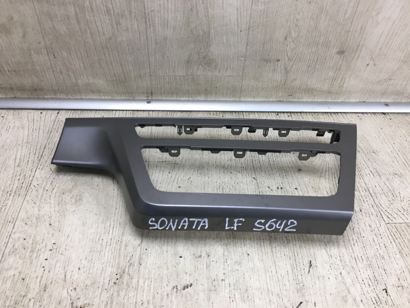 Накладка торпедо SONATA LF 2014- 2014 LF 2.4 G4KJ Накладка торпедо SONATA LF 2014- 2014 LF 2.4 G4KJ