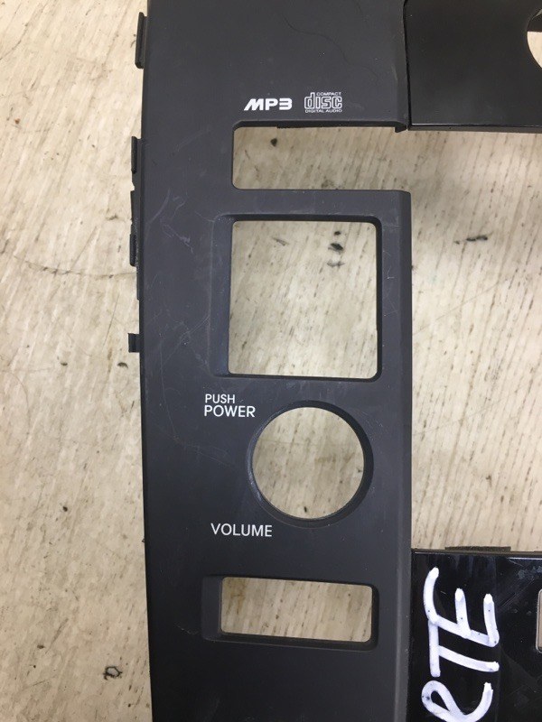 Накладка торпедо FORTE/CERATO TD 08-13 2009 TD 2.0 G4KD