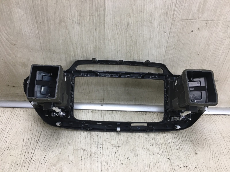 Накладка торпедо SORENTO UM 14- 2015 UM 2.4 G4KJ