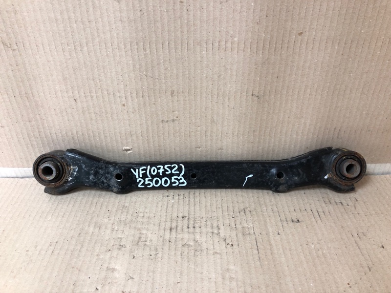 Рычаг задней подвески поперечный HYUNDAI SONATA YF 10-14 2013 YF 2.4 G4KK 55100-3R050 Б/У