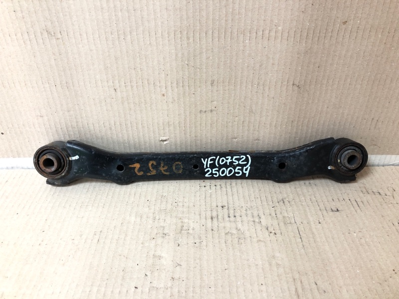 Рычаг задней подвески поперечный HYUNDAI SONATA YF 10-14 2013 YF 2.4 G4KK 55100-3R050 Б/У