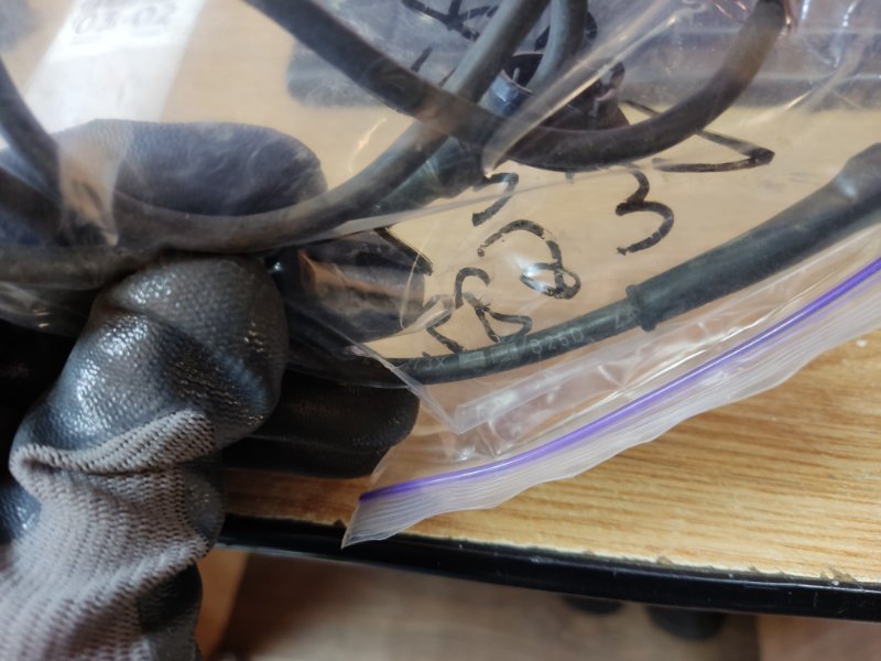 Датчик ABS передний правый 323 BJ 98-2003