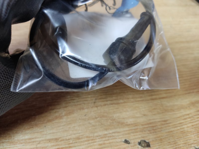 Датчик ABS передний правый KIZASHI 09-14