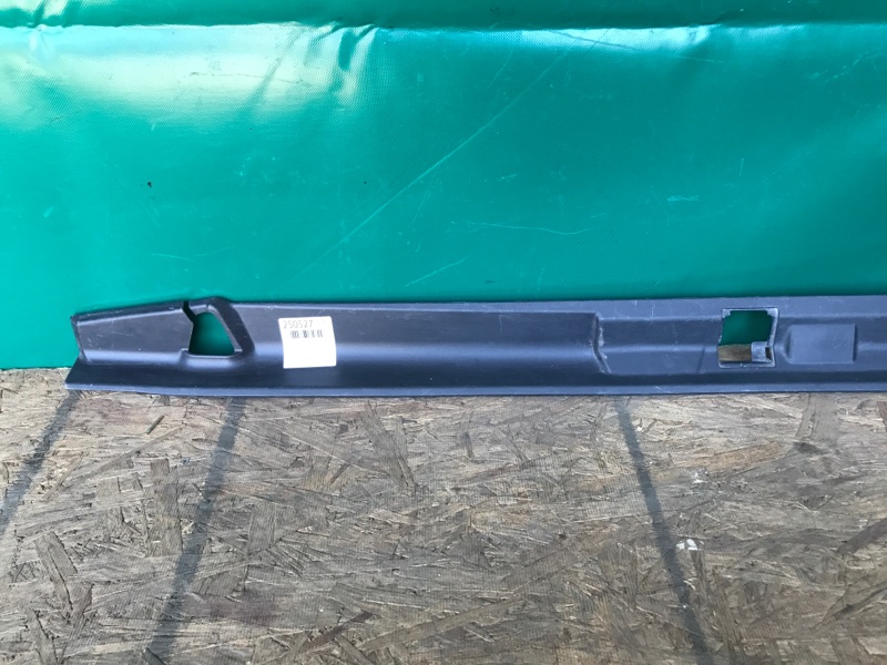 Накладка бампера задняя TOYOTA LAND CRUISER PRADO 150 09-17 Внедорожник 3.0 1KDFTV