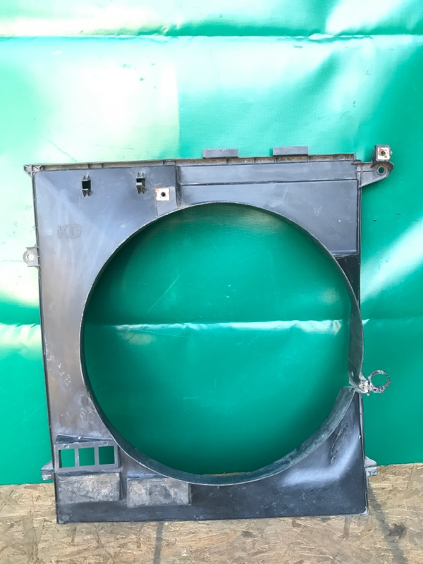 Диффузор вентилятора основного радиатора TOYOTA LAND CRUISER PRADO 150 09-17 Внедорожник 3.0 1KDFTV Диффузор вентилятора основного радиатора TOYOTA LAND CRUISER PRADO 150 09-17 Внедорожник 3.0 1KDFTV