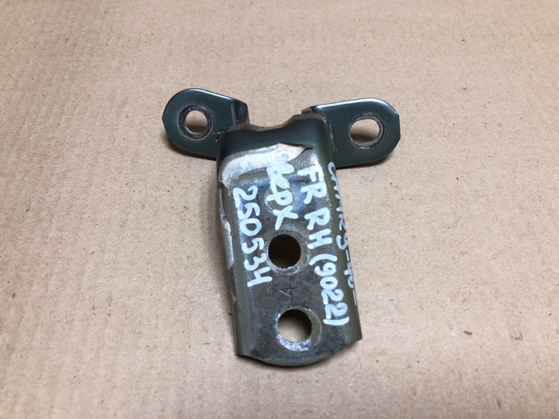 Петля двери верхняя передняя правая TOYOTA CAMRY 40 06-11 2008 ACV40 2.4 2AZFE 68710-02020 Б/У