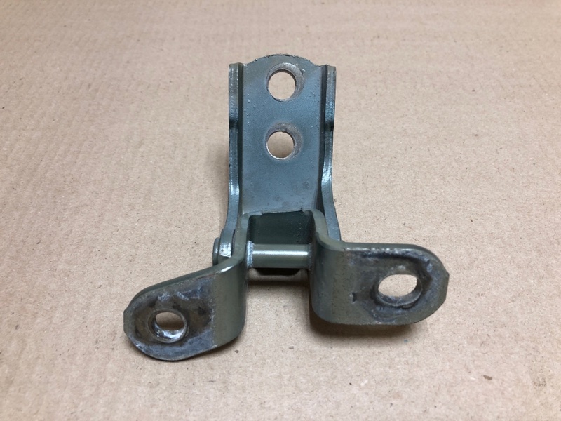 Петля двери верхняя передняя правая CAMRY 40 06-11 2008 ACV40 2.4 2AZFE