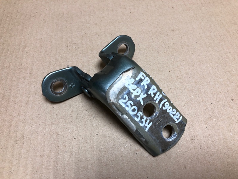 Петля двери верхняя передняя правая TOYOTA CAMRY 40 06-11 ACV40 2.4 2AZFE