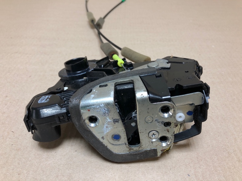 Замок двери передний левый TOYOTA CAMRY 40 06-11 2008 ACV40 2.4 2AZFE 69040-06180 Б/У