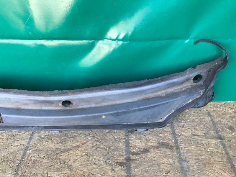 Пластик под лобовое стекло / Жабо GRAND CHEROKEE 11-22 2013 Внедорожник 5.7 Пластик под лобовое стекло / Жабо GRAND CHEROKEE 11-22 2013 Внедорожник 5.7