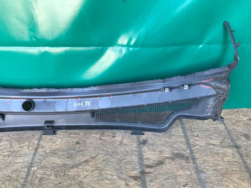 Пластик под лобовое стекло / Жабо GRAND CHEROKEE 11-22 2013 Внедорожник 5.7 Пластик под лобовое стекло / Жабо GRAND CHEROKEE 11-22 2013 Внедорожник 5.7