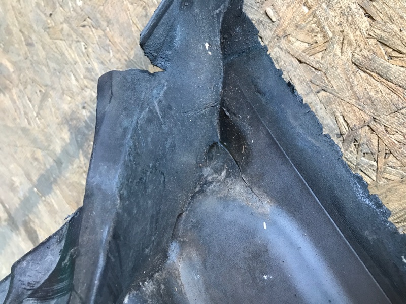 Пластик под лобовое стекло / Жабо GRAND CHEROKEE 11-22 2013 Внедорожник 5.7 Пластик под лобовое стекло / Жабо GRAND CHEROKEE 11-22 2013 Внедорожник 5.7