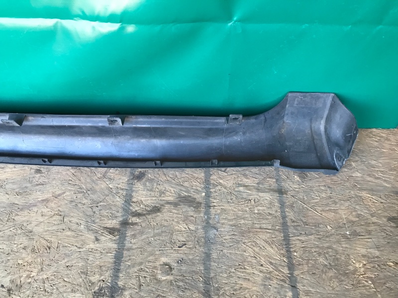 Накладка порога наружная правая GRAND CHEROKEE 11-22 2013 Внедорожник 5.7 Накладка порога наружная правая GRAND CHEROKEE 11-22 2013 Внедорожник 5.7