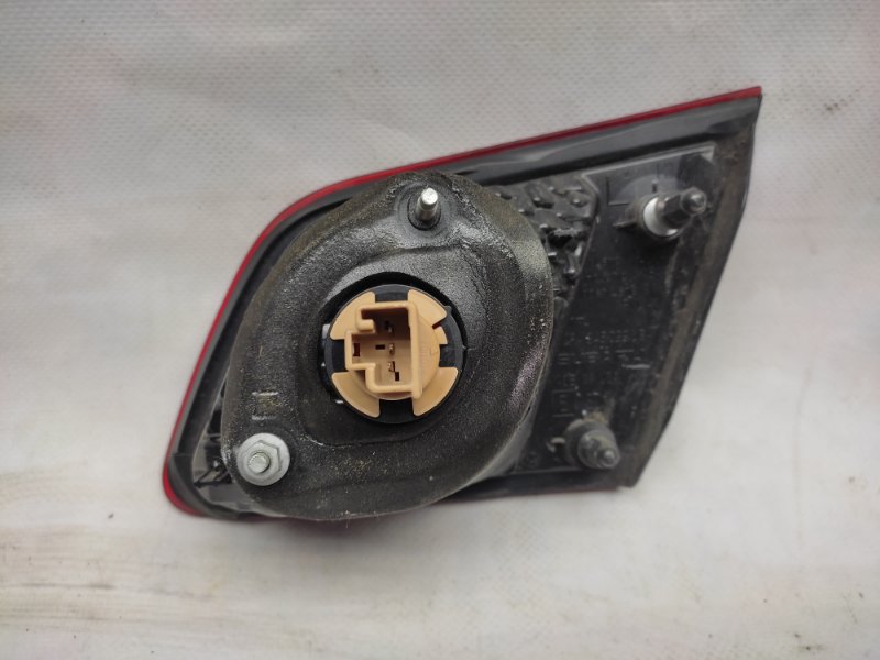 Фонарь внутренний задний левый LEGACY 09-15 BM