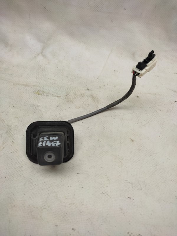 Камера заднего вида INFINITI M35/M45 04-10 28442-EG01A Б/У