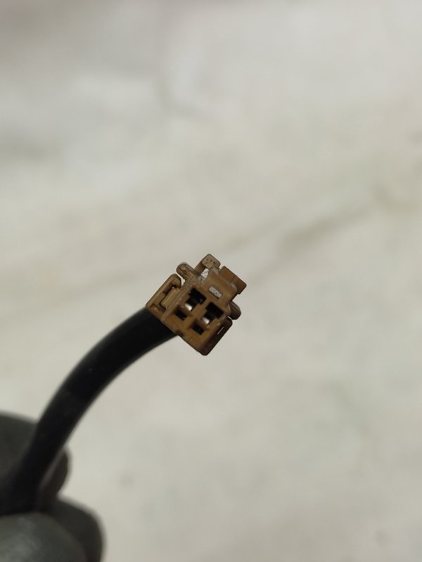 Кнопка открывания багажника наружная INFINITI M35/M45 04-10