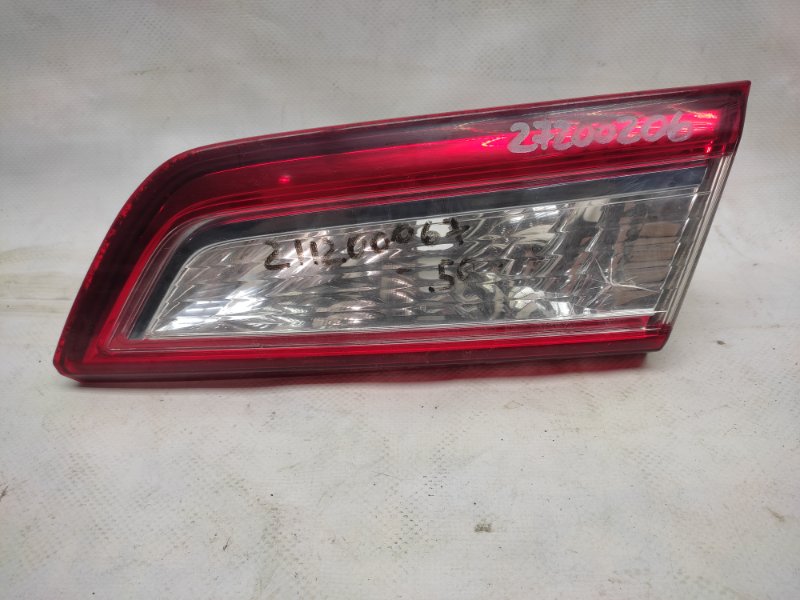 Запчасть фонарь внутренний задний правый TOYOTA CAMRY 50 12-15 81580-06380 Б/У Фонарь внутренний задний правый TOYOTA CAMRY 50 12-15 81580-06380 Б/У