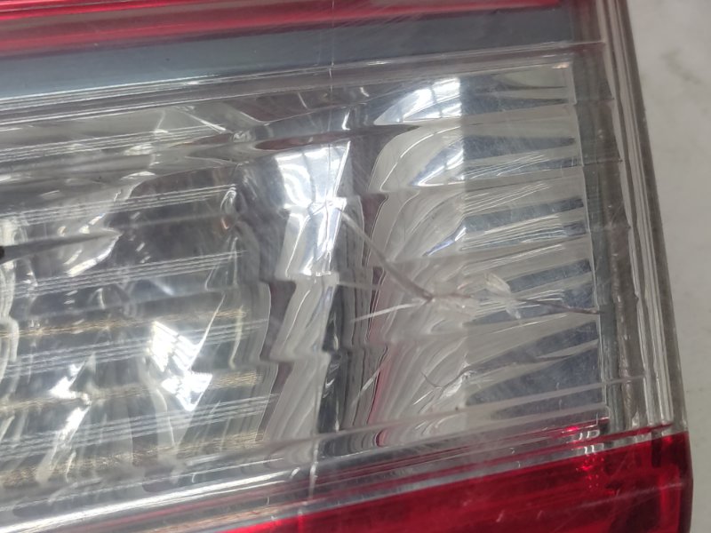 Фонарь внутренний задний правый CAMRY 50 12-15 Фонарь внутренний задний правый CAMRY 50 12-15