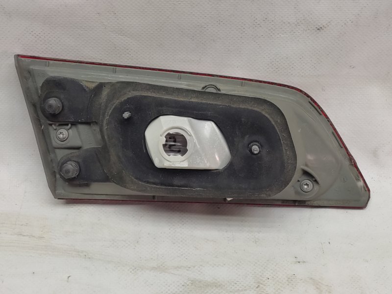 Фонарь внутренний задний правый TOYOTA CAMRY 50 12-15 Фонарь внутренний задний правый TOYOTA CAMRY 50 12-15