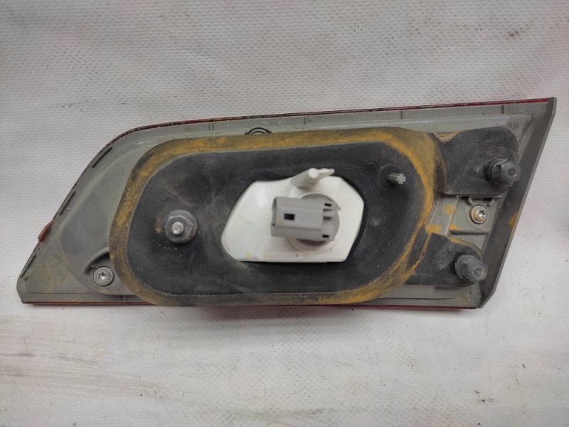 Фонарь внутренний задний левый CAMRY 50 12-15 Фонарь внутренний задний левый CAMRY 50 12-15