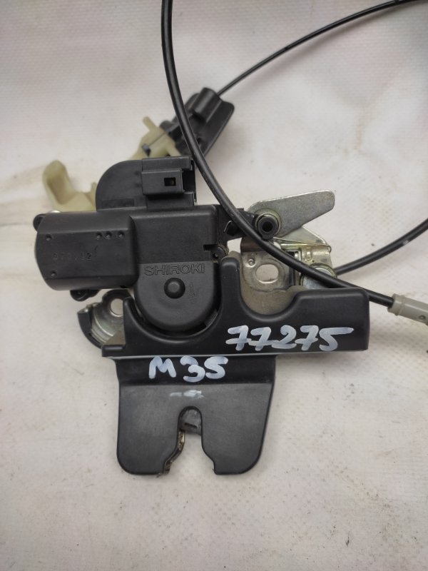 Замок крышки багажника M35/M45 04-10