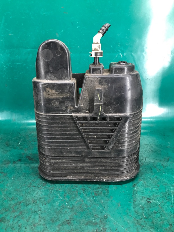 Абсорбер топливный JEEP GRAND CHEROKEE 11-22 Внедорожник 5.7 Абсорбер топливный JEEP GRAND CHEROKEE 11-22 Внедорожник 5.7