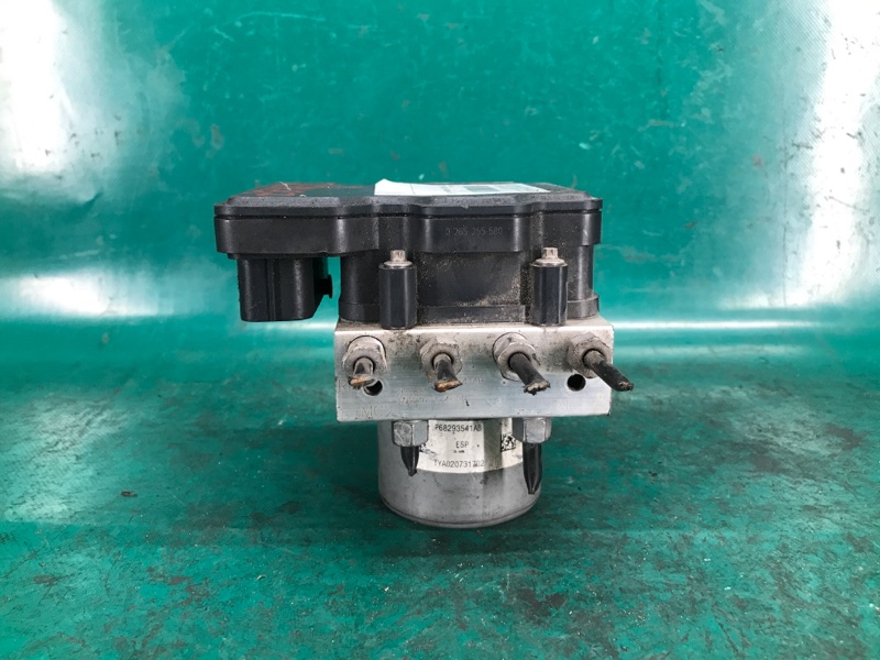 Запчасть блок abs JEEP CHEROKEE 14- 2017 Внедорожник 2.4 68304563AA Б/У Блок ABS JEEP CHEROKEE 14- 2017 Внедорожник 2.4 68304563AA Б/У