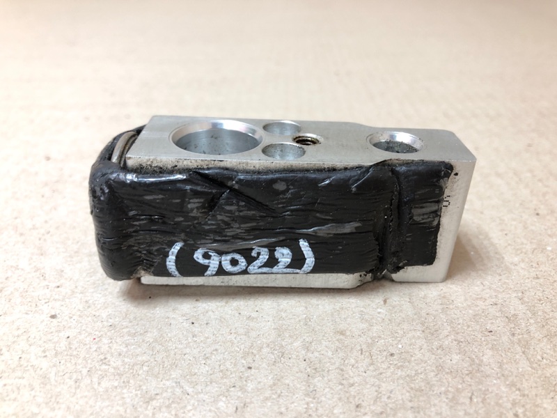 Клапан кондиционера TOYOTA CAMRY 40 06-11 ACV40 2.4 2AZFE
