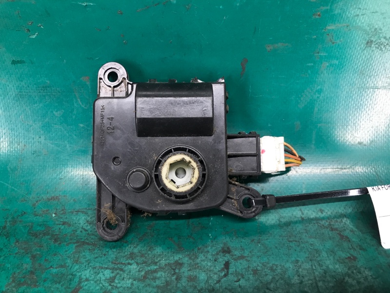 Моторчик заслонки печки KIA FORTE/CERATO TD 08-13 2012 Седан G4KD 2.0L 97161-1JAA0 Б/У