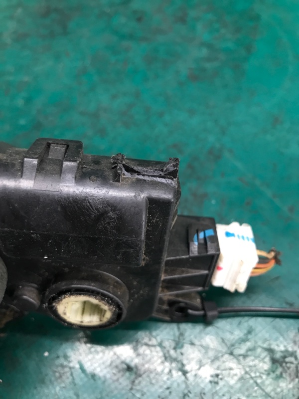 Моторчик заслонки печки FORTE/CERATO TD 08-13 2012 Седан G4KD 2.0L