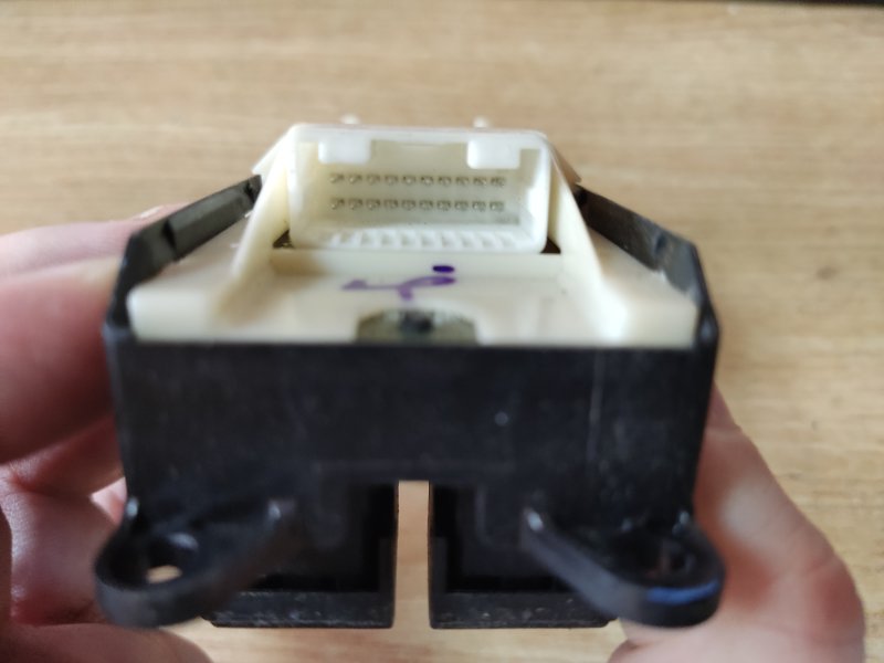 Блок управления стеклоподъемниками передний левый VENZA 09-16 2009 AGV10 2.7 1ARFE