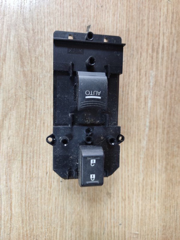 Кнопка стеклоподъемника передняя правая ACURA RDX 12-19 2014 Внедорожник 3.5 J35Z2 35760-TX4-A01 Б/У